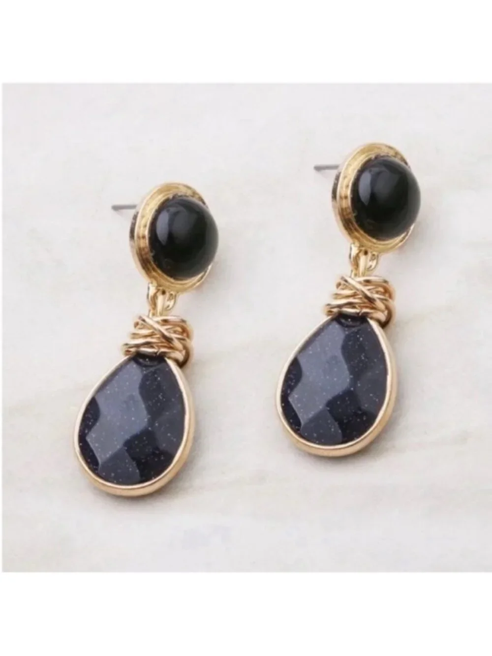 NWOT Black Onyx Gold Tear Drop Earrings (3023)